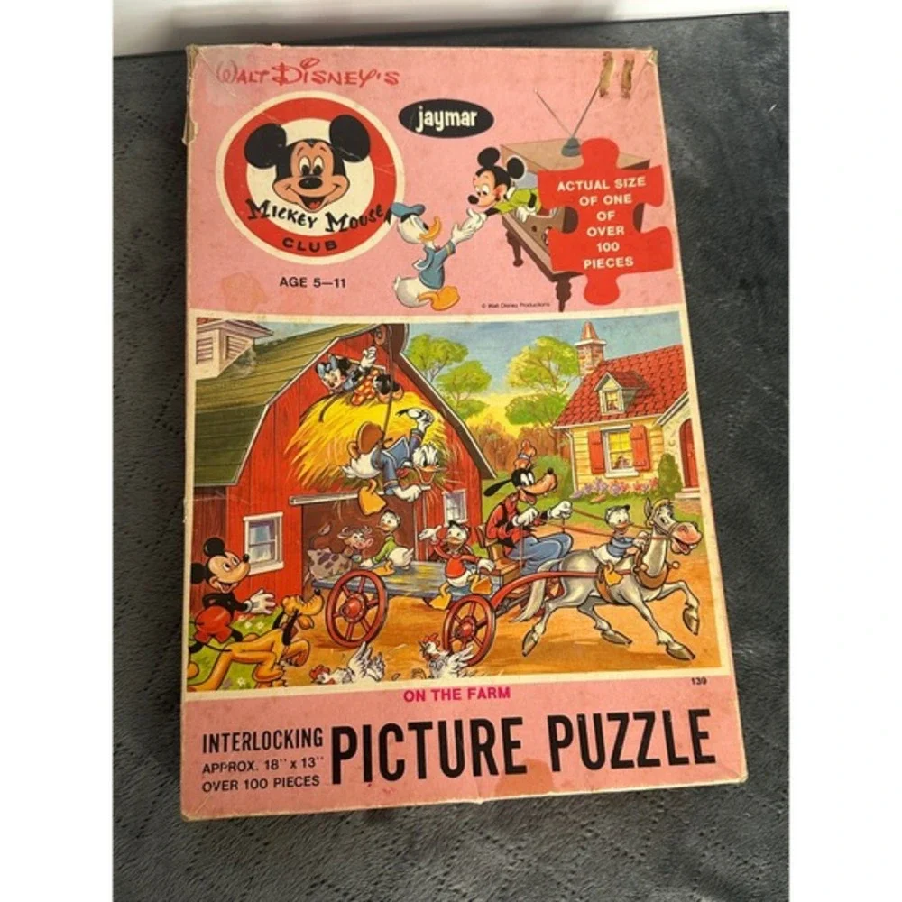 Walt Disney's Mickey Mouse Club‎ On The Farm Picture Puzzle 100+ Pieces 1960's
